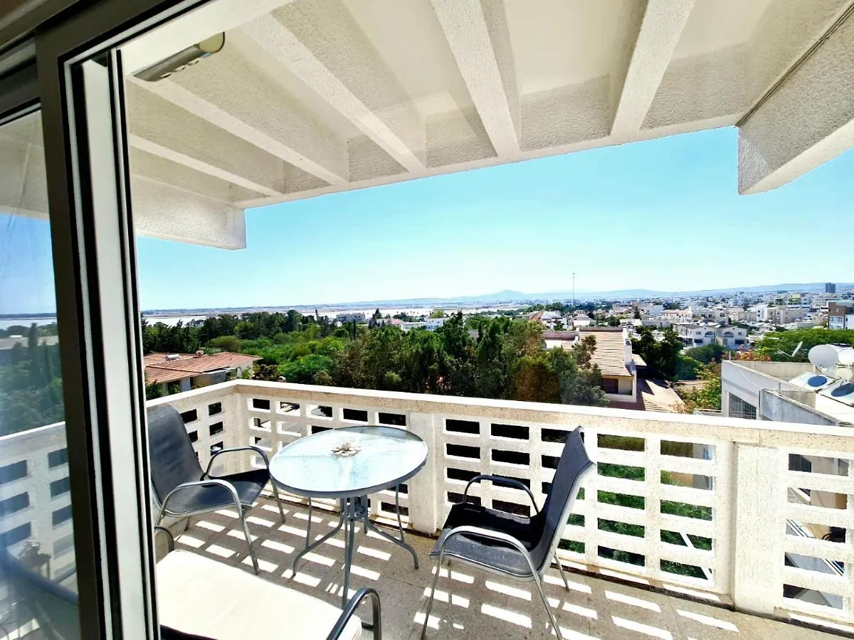 Panoramic Larnaca Salt Lake View Flat Cipru